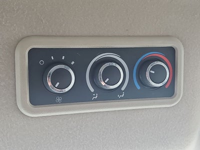 2011 Chevrolet Express 1LT