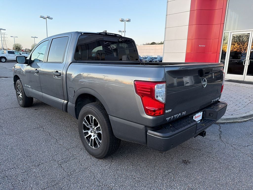 2023 Nissan Titan SV