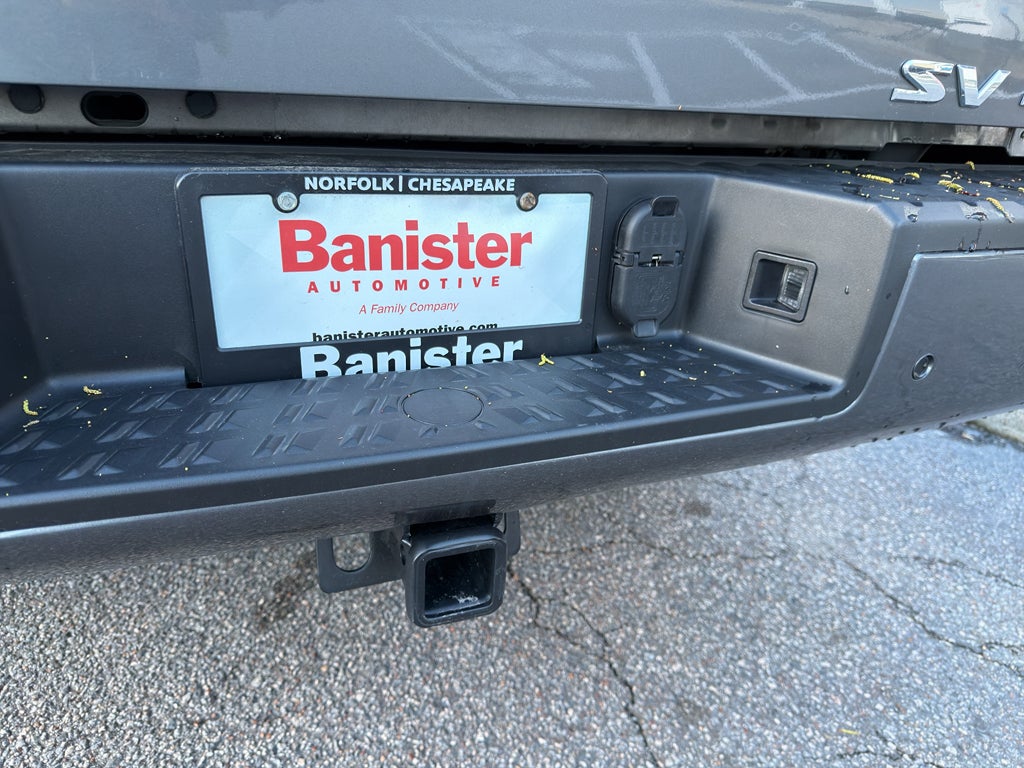 2023 Nissan Titan SV