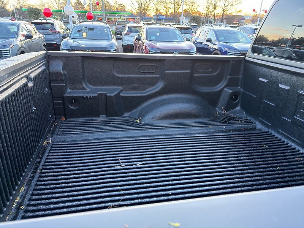 2023 Nissan Titan SV