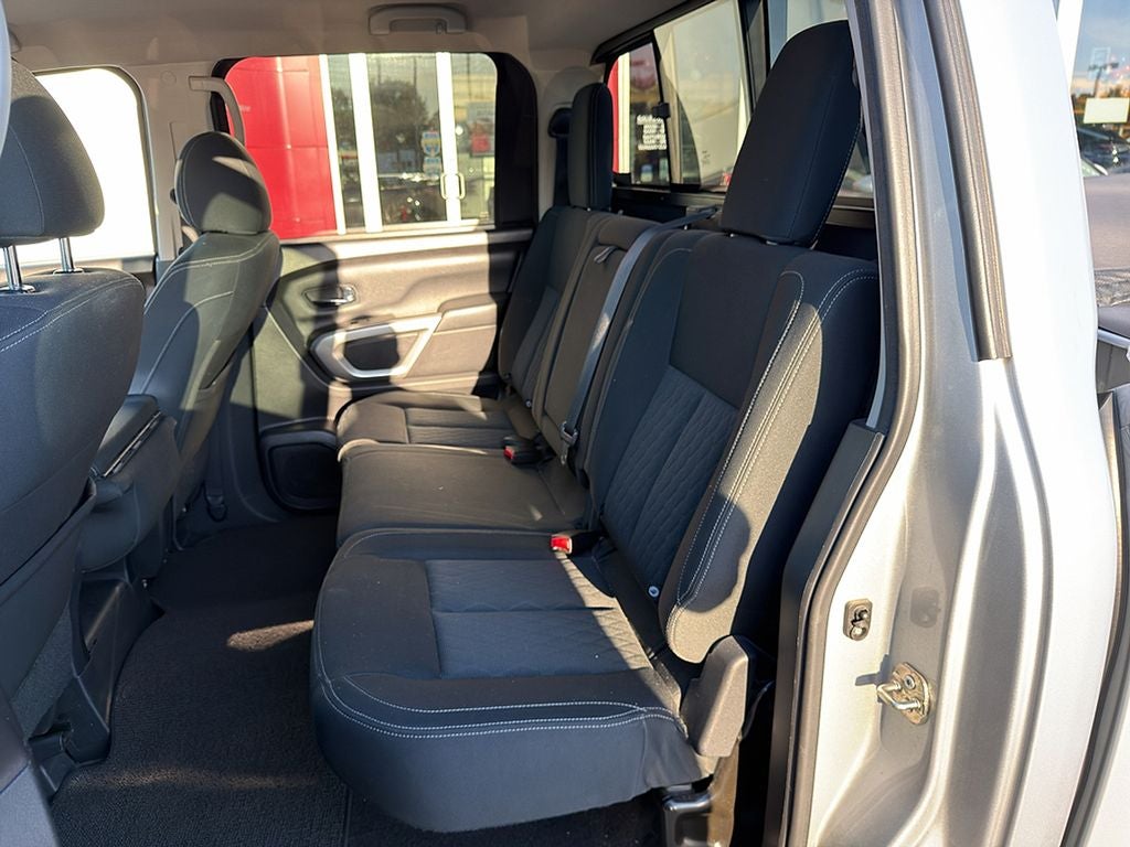 2017 Nissan Titan SV