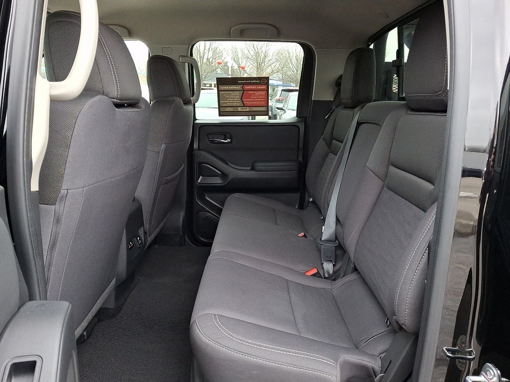 2024 Nissan Frontier SV