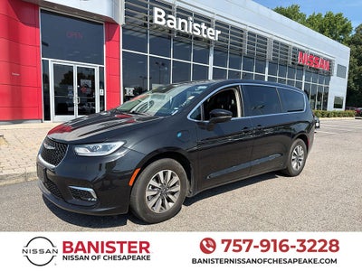 2023 Chrysler Pacifica Hybrid Touring L