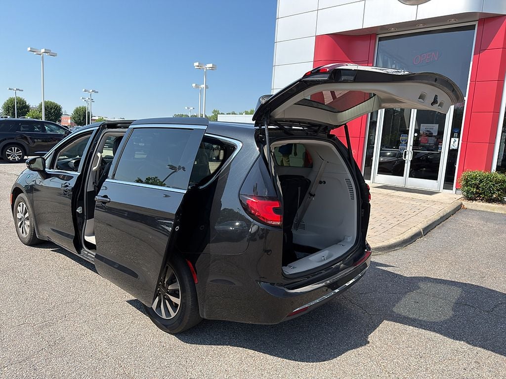 2023 Chrysler Pacifica Hybrid Touring L