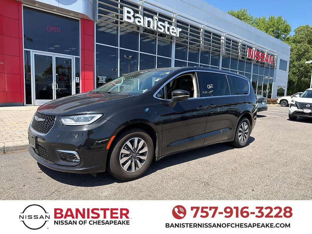 2023 Chrysler Pacifica Hybrid Touring L