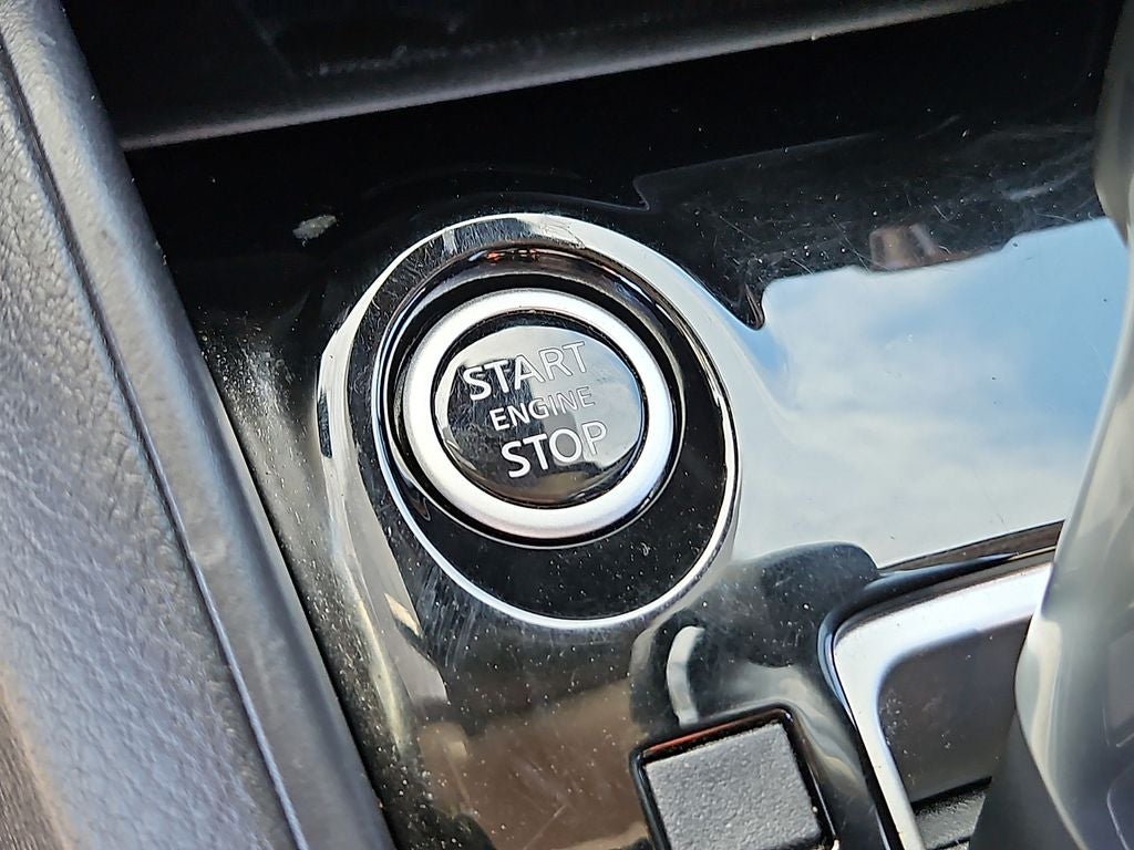 2024 Nissan Versa SR