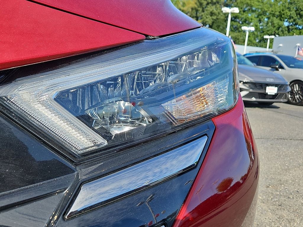 2024 Nissan Versa SR