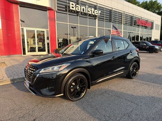 2022 Nissan Kicks SR