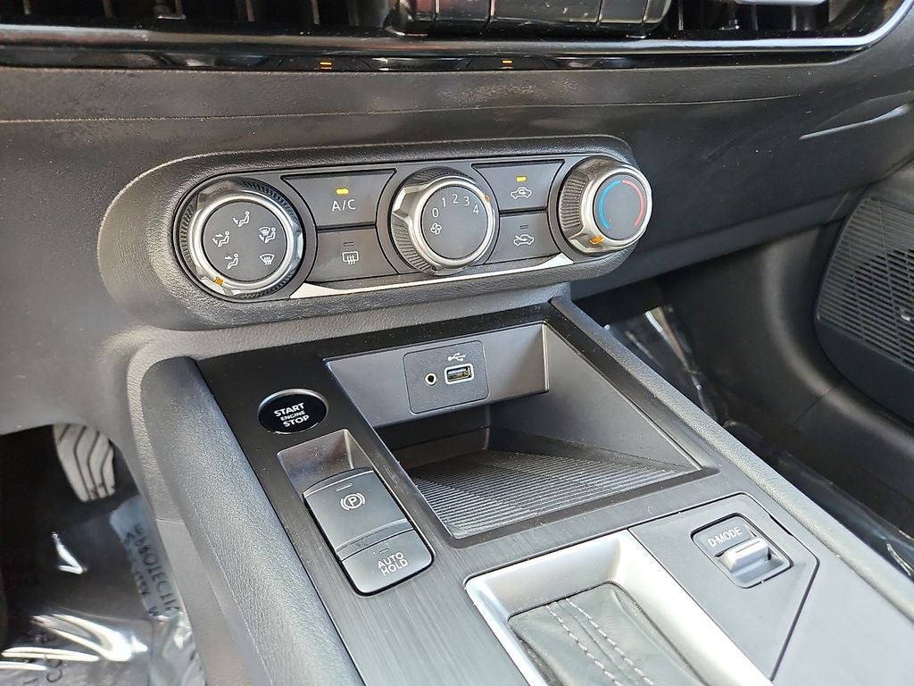 2025 Nissan Kicks S