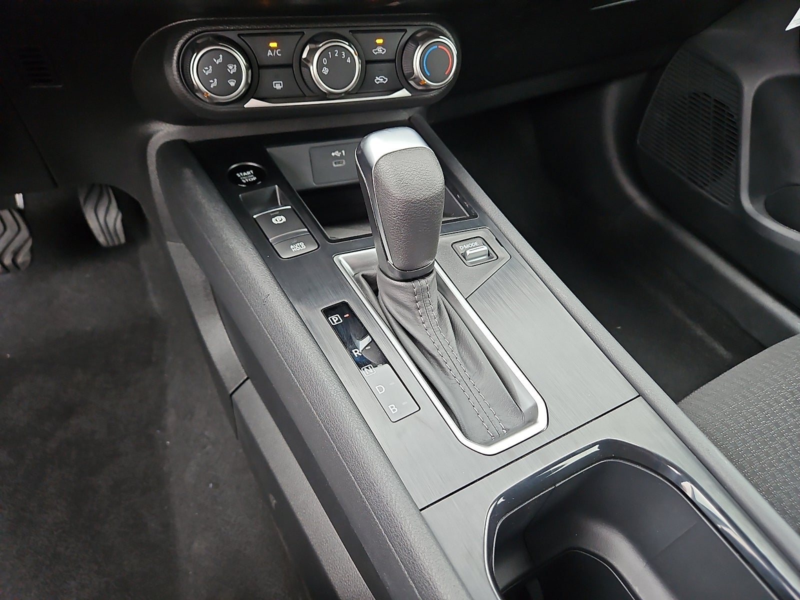 2027 Nissan Kicks S