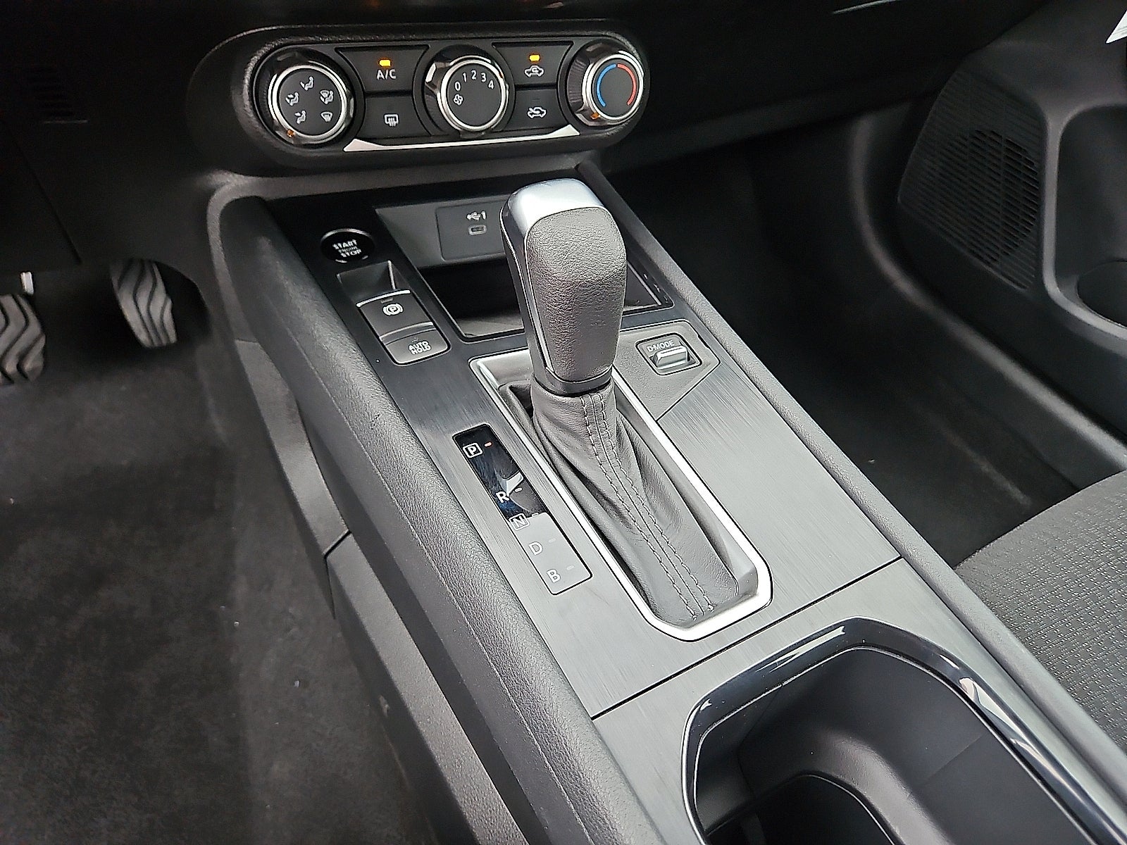 2027 Nissan Kicks S