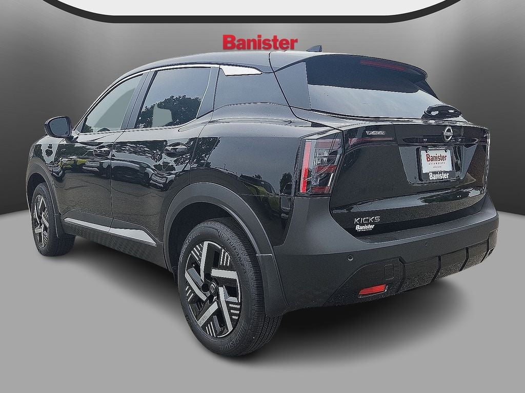 2025 Nissan Kicks SV