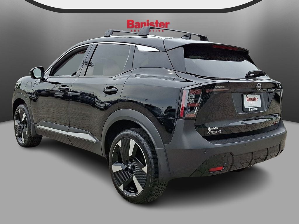2025 Nissan Kicks SR