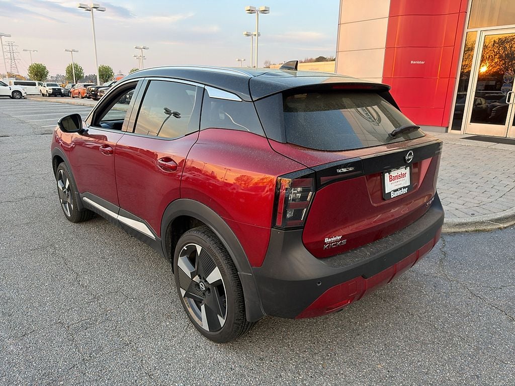 2025 Nissan Kicks SR