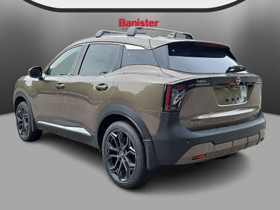 2025 Nissan Kicks SR