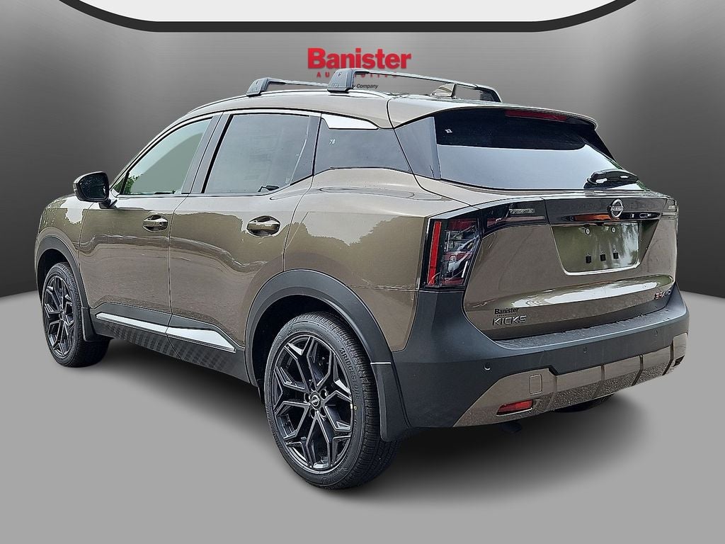 2025 Nissan Kicks SR