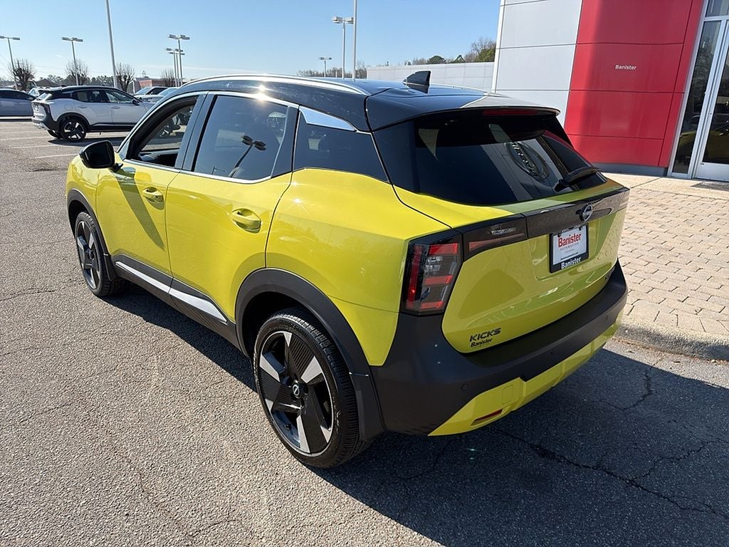 2025 Nissan Kicks SR