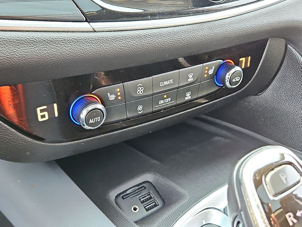 2020 Buick Enclave Essence