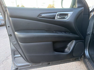 2020 Nissan Pathfinder S