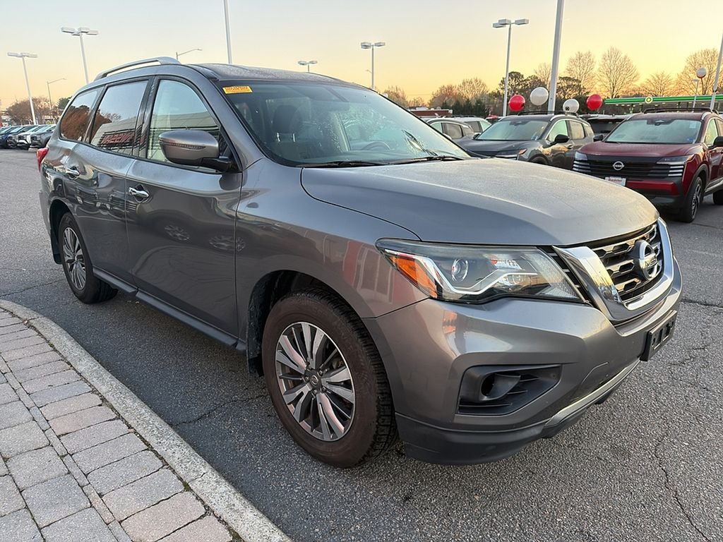 2020 Nissan Pathfinder S