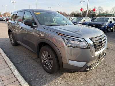 2025 Nissan Pathfinder S