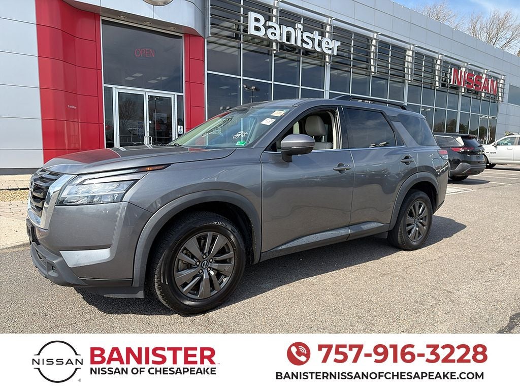 2022 Nissan Pathfinder SV