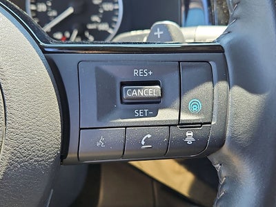 2023 Nissan Pathfinder SV