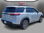 2023 Nissan Pathfinder SV