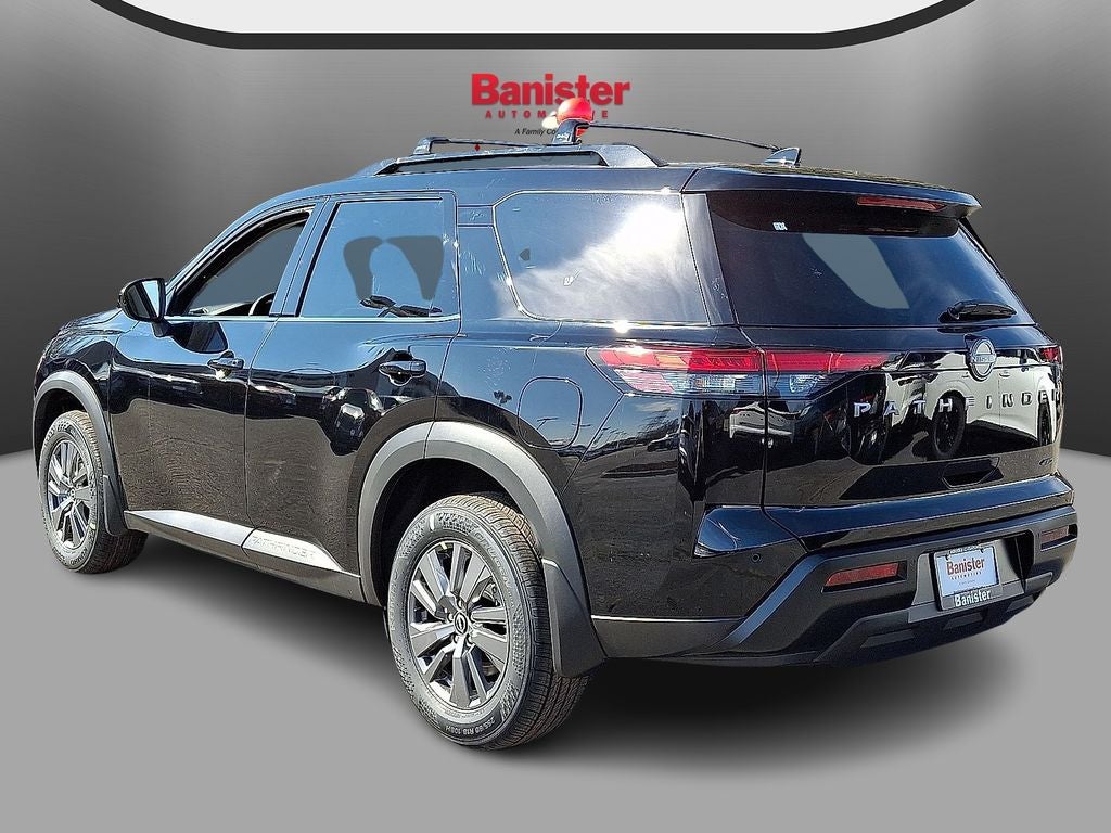 2026 Nissan Pathfinder SV