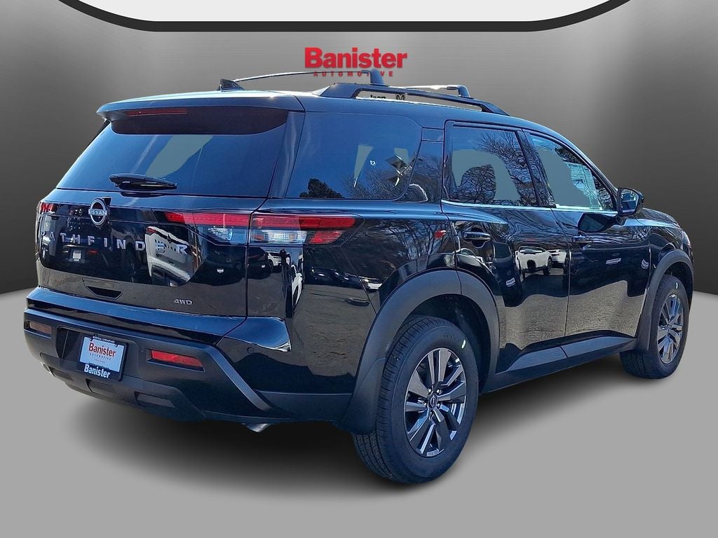 2026 Nissan Pathfinder SV