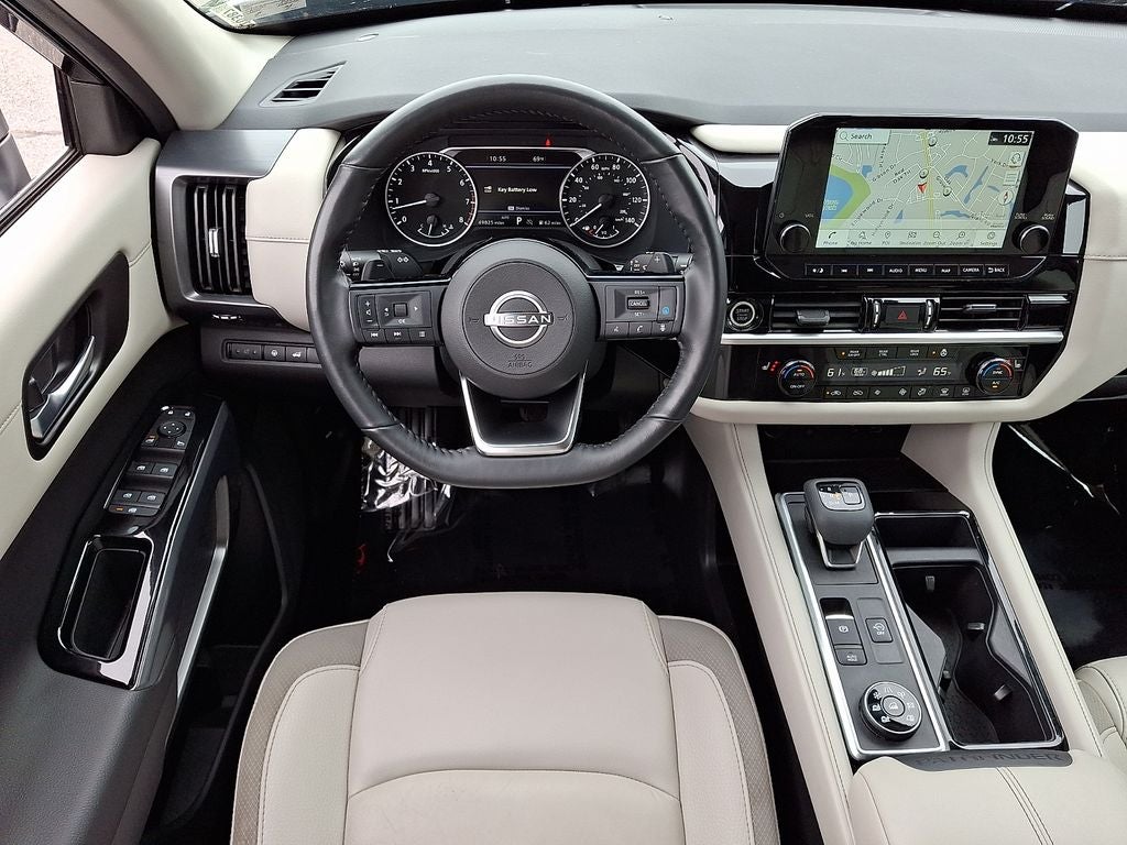 2023 Nissan Pathfinder SL