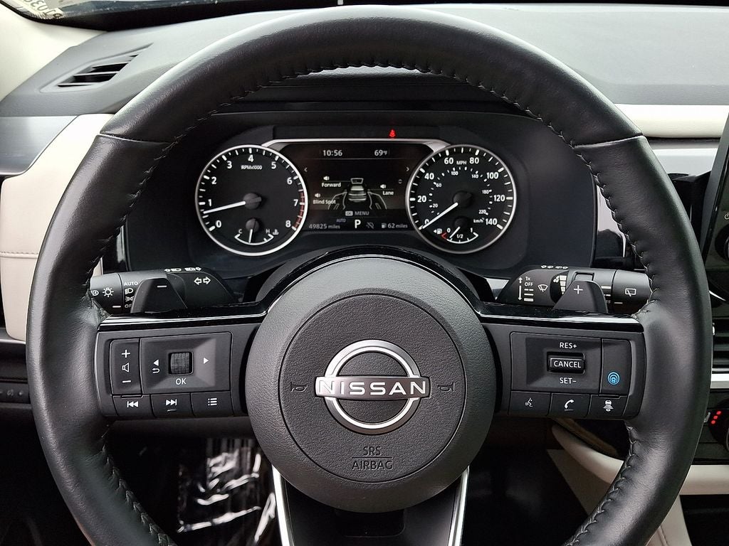 2023 Nissan Pathfinder SL