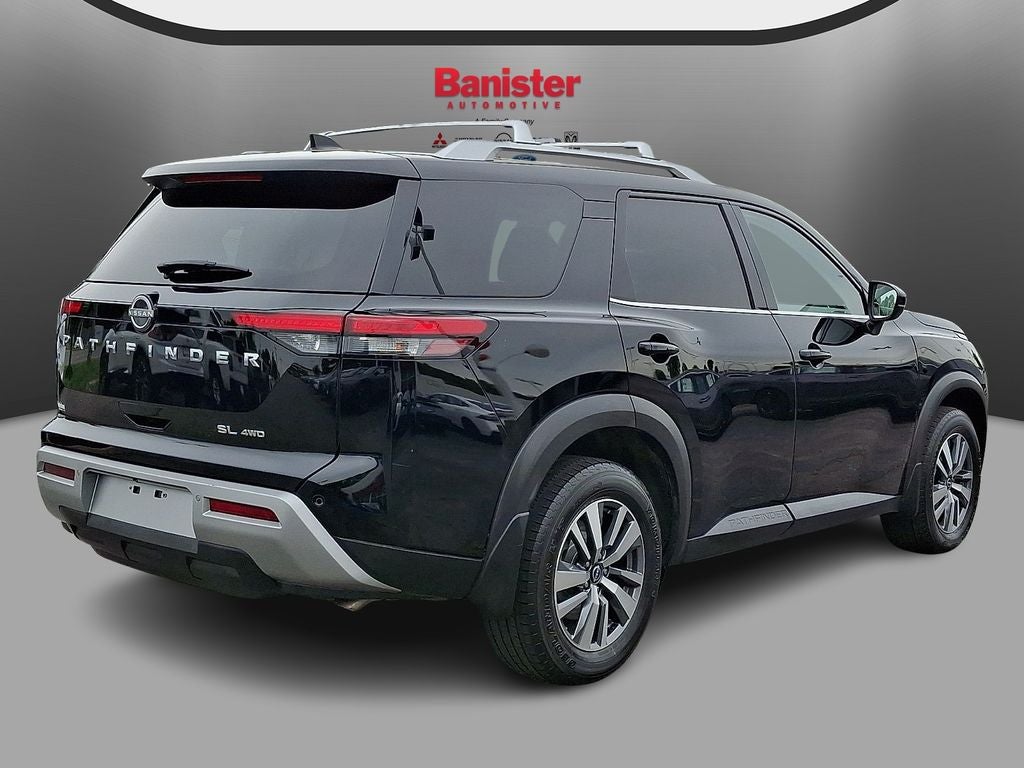 2023 Nissan Pathfinder SL