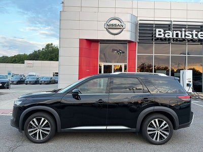 2023 Nissan Pathfinder Platinum