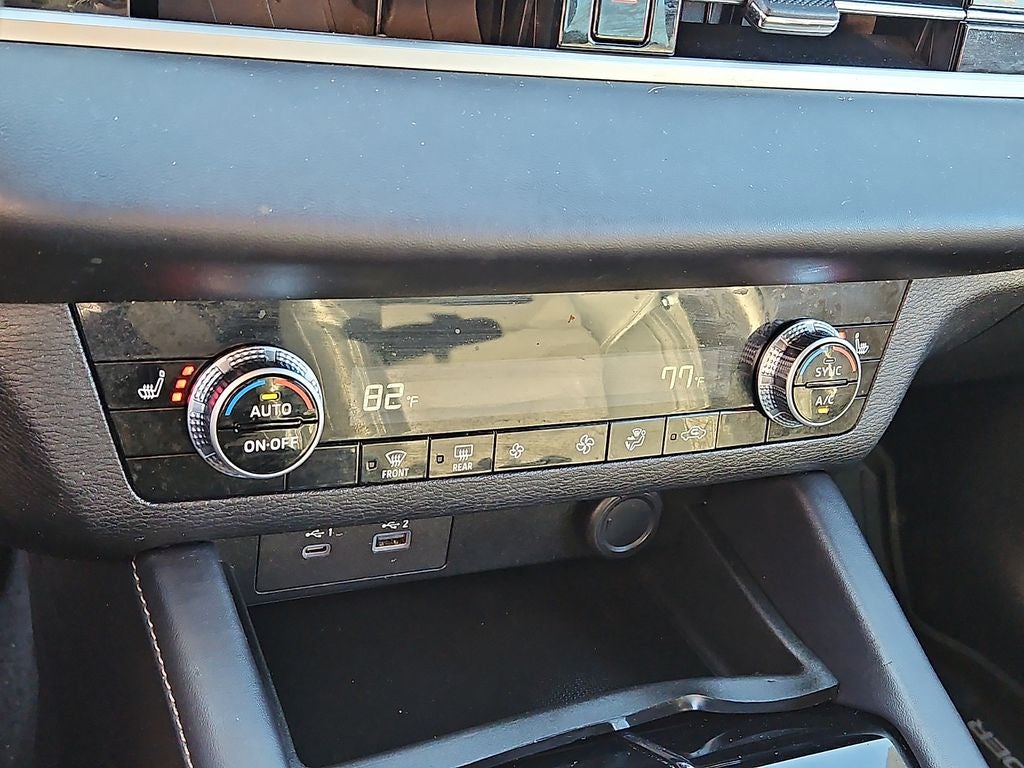 2023 Mitsubishi Outlander SE Black Edition