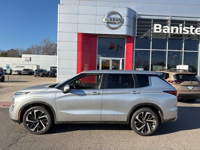2024 Mitsubishi Outlander SE
