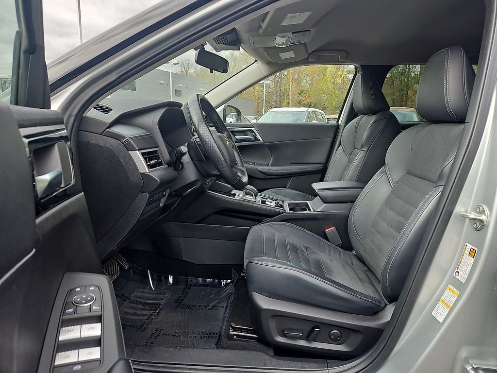 2022 Mitsubishi Outlander SE