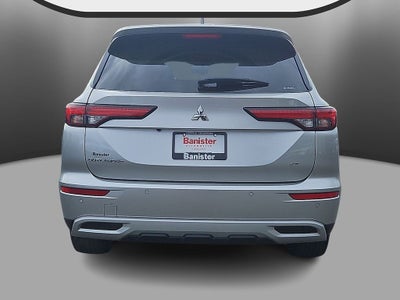 2022 Mitsubishi Outlander SE