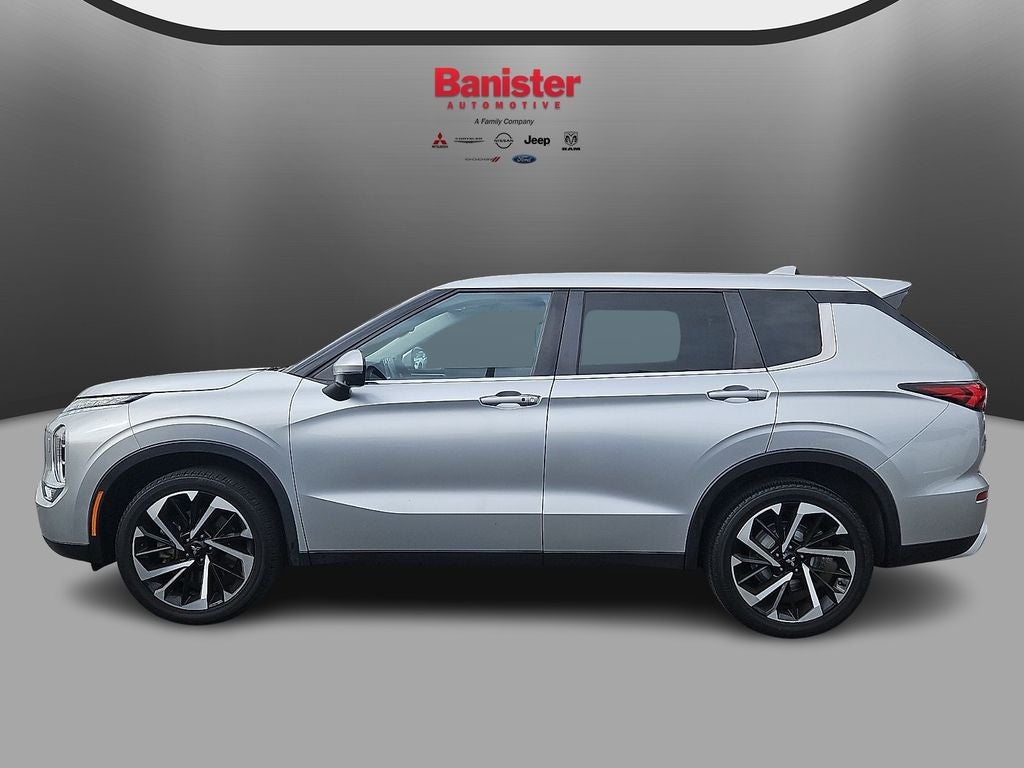 2022 Mitsubishi Outlander SE