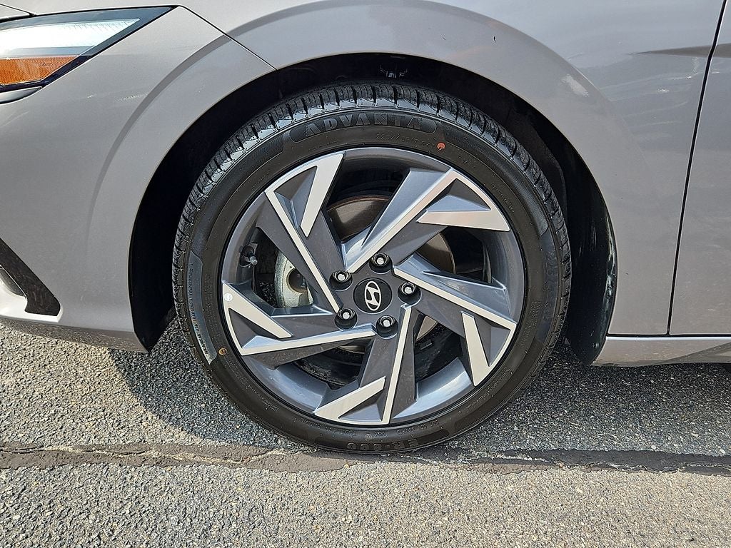 2024 Hyundai Elantra Limited