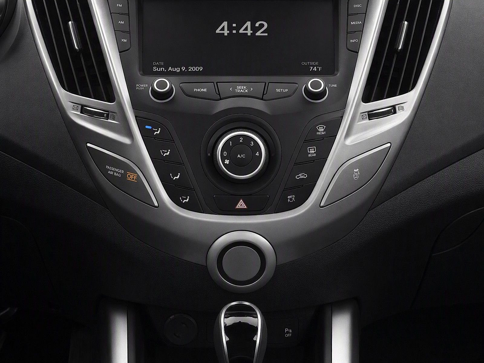 2013 Hyundai Veloster w/Black Int