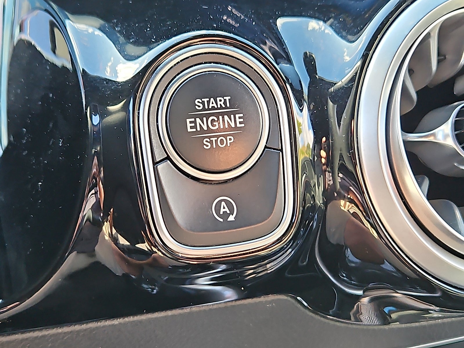 2025 Mercedes-Benz GLA 250