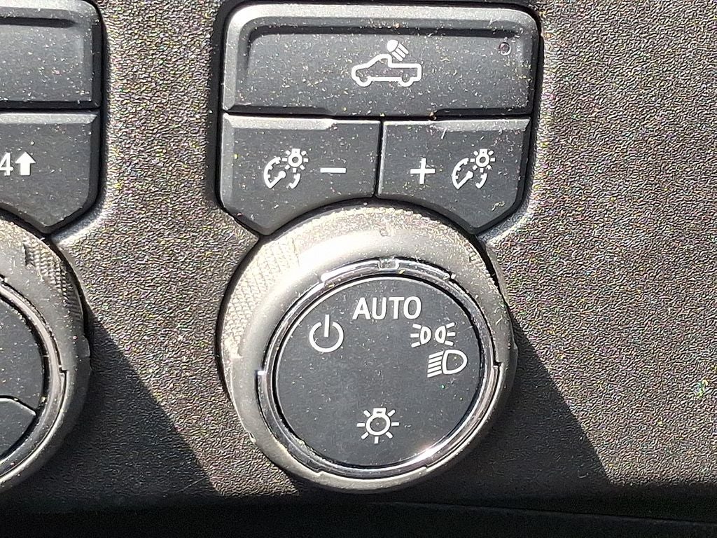 2025 Chevrolet Silverado LT