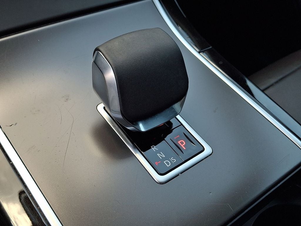 2025 Land Rover Range Rover Velar Dynamic SE