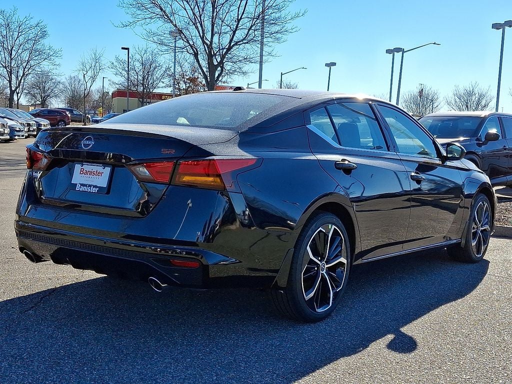 2025 Nissan Altima SR
