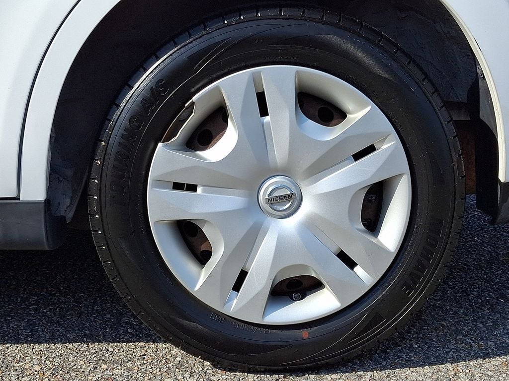 2011 Nissan Versa 1.8 S