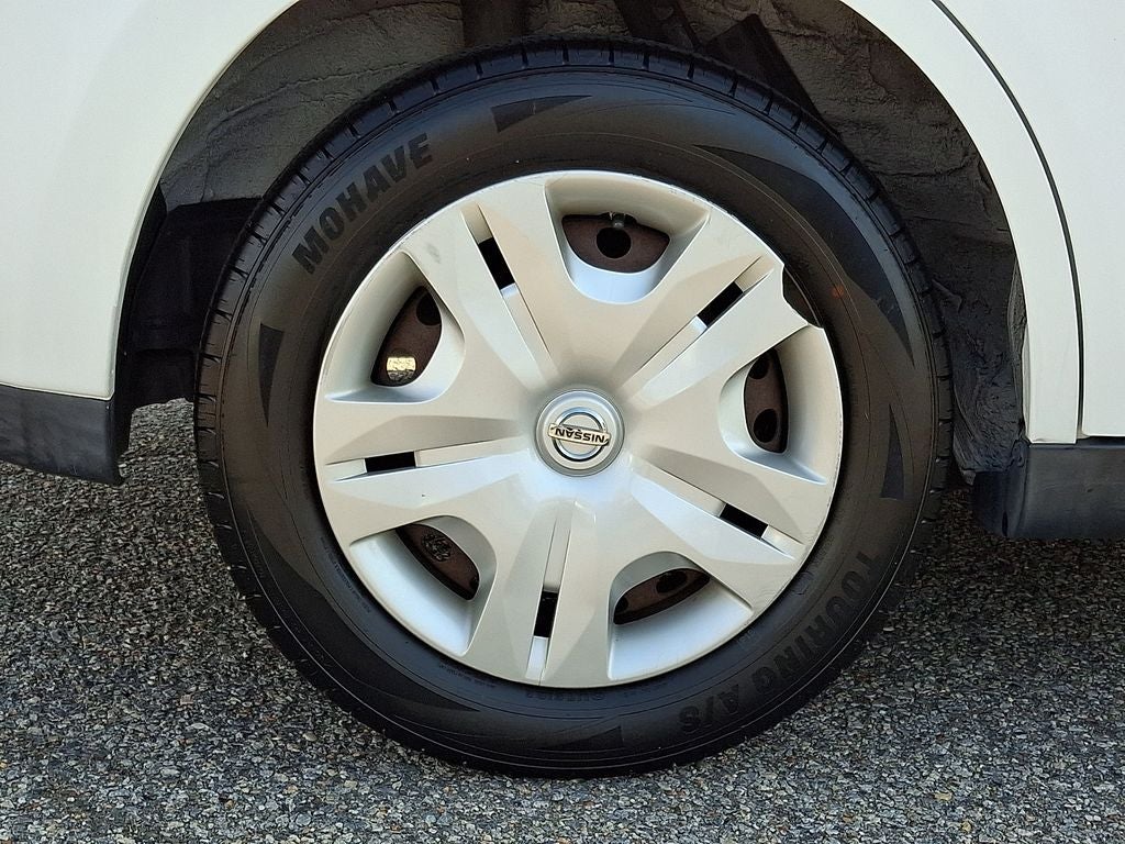 2011 Nissan Versa 1.8 S