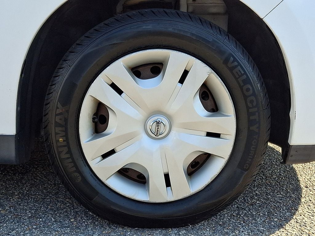2011 Nissan Versa 1.8 S