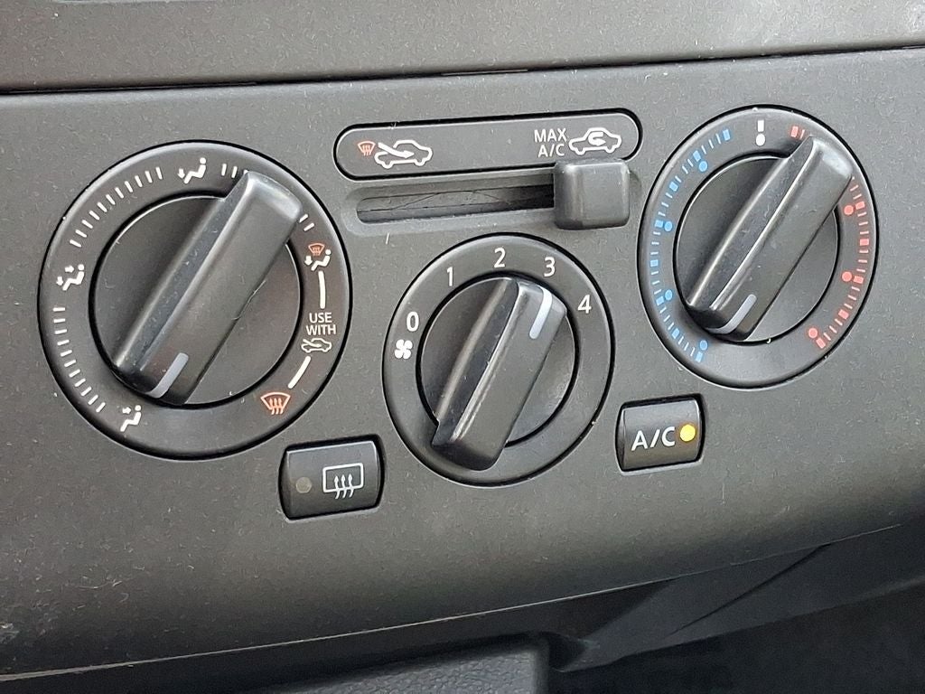 2011 Nissan Versa 1.8 S