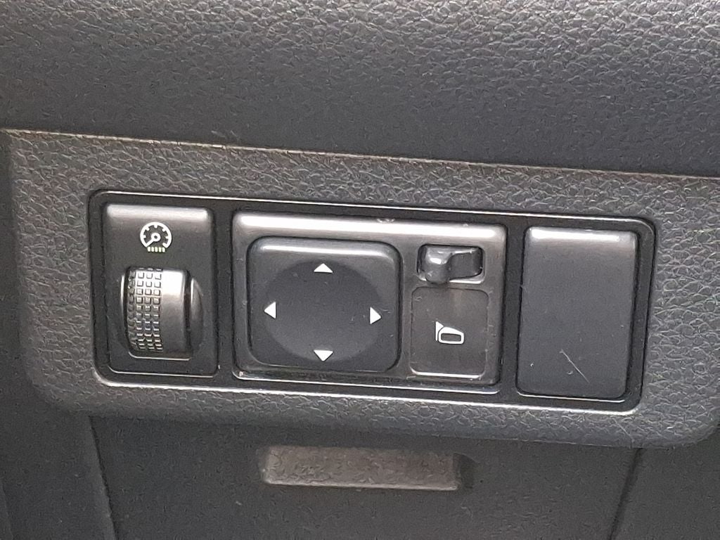 2011 Nissan Versa 1.8 S